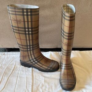 Burberry Black Rubber Sole Boots